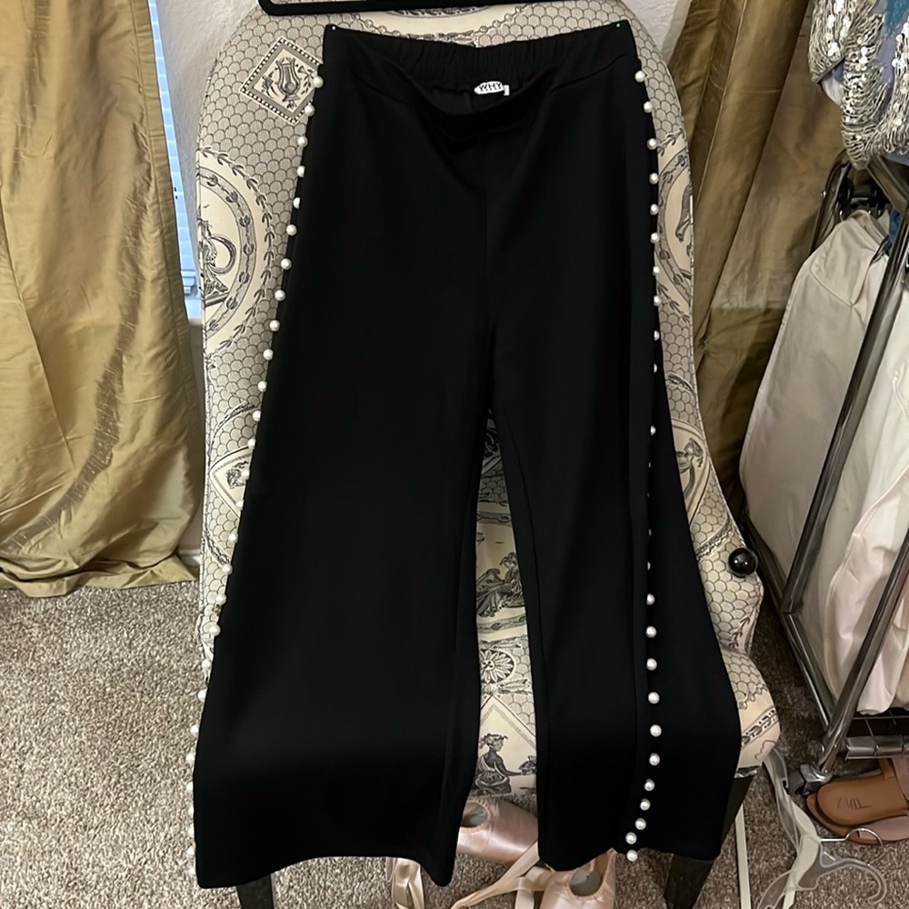 Pearl Accented Ankle Gaucho Pants